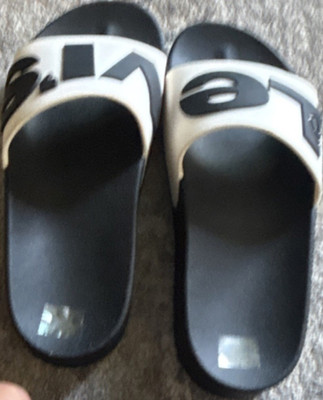 Levi's Unisex Adults Size 7 Black/White Logo Slip-On Slide Sandals