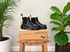 Dr. Martens Black Leather Chelsea Slip-On Ankle Boots Lined Round Toe 8