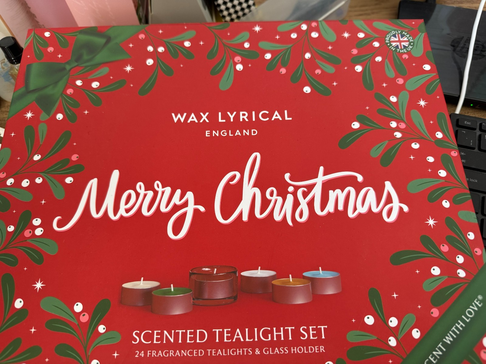 Wax Lyrical England Merry Christmas Scented Tealight Set 24Pc - Image 2