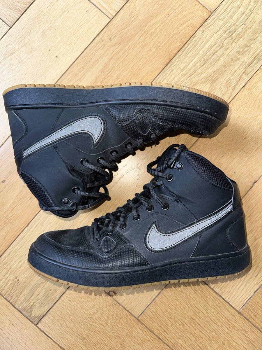 mens nike gum sole