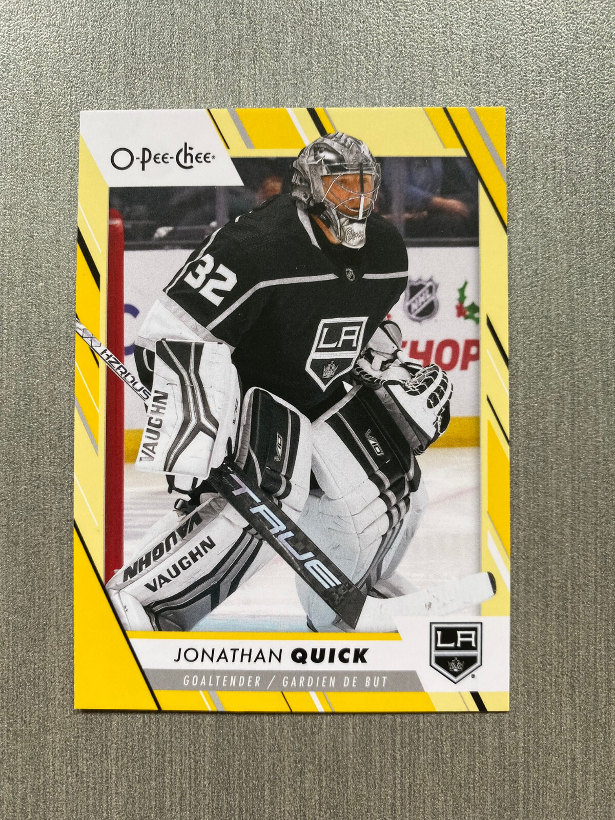 Jonathan Quick 2023-24 O Pee Chee YELLOW Border LOS ANGELES KINGS #173