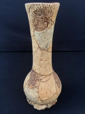 VASE EN TERRE CUITE RECOUVERT DE LIÈGE VINTAGE H. 25,5 CM - Photo 1/4