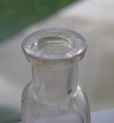 JAMES 8th AVE & 44th ST. NEW YORK NY DRUG MEDICINE BOTTLE - 1/2 oz. - 2 3/4 in. - Picture 6 of 7