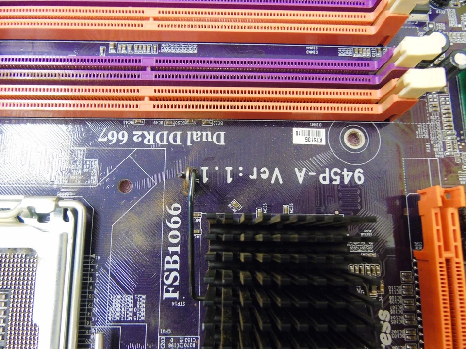 ECS Intel Socket 775 ATX Desktop Motherboard 945P-A Ver: 1.1 FSB1066 (Dead) - Image 3 of 4