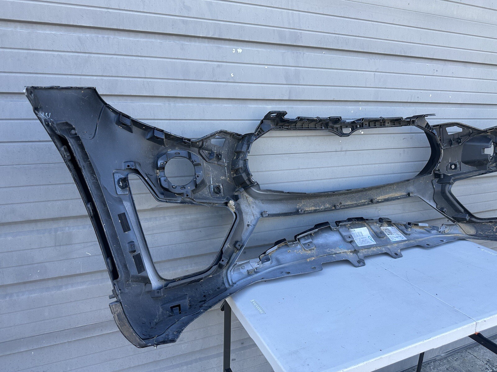 2017-2023 Maserati Levante GrandSport GTS Trofeo Front Bumper 670118509 (LOCAL)