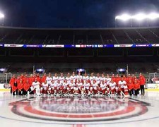 Detroit Red Wings 2025 Stadium Series Group Photo  8x10 NHL Hockey Photo