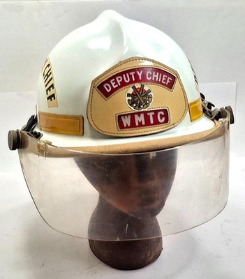 1982 Cairns model 660C Fire Helmet Firefighter DEPUTY CHIEF Willimantic, Conn.