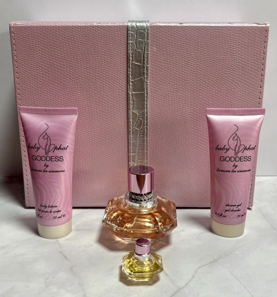 BABY PHAT GODDESS Juego de Regalo de 4 Piezas (2) Perfume 1.7oz y 0.13oz, Loción Corporal/Gel de Ducha Foto 4 de 4