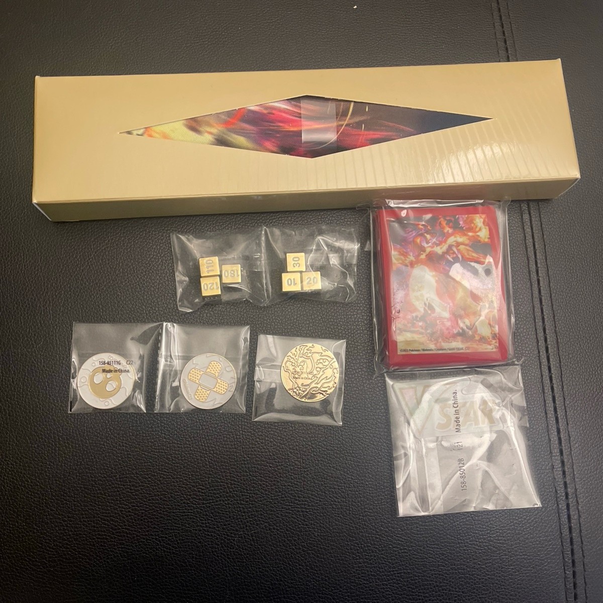 Pokémon TCG Sword and Shield Ultra Premium Collection Charizard