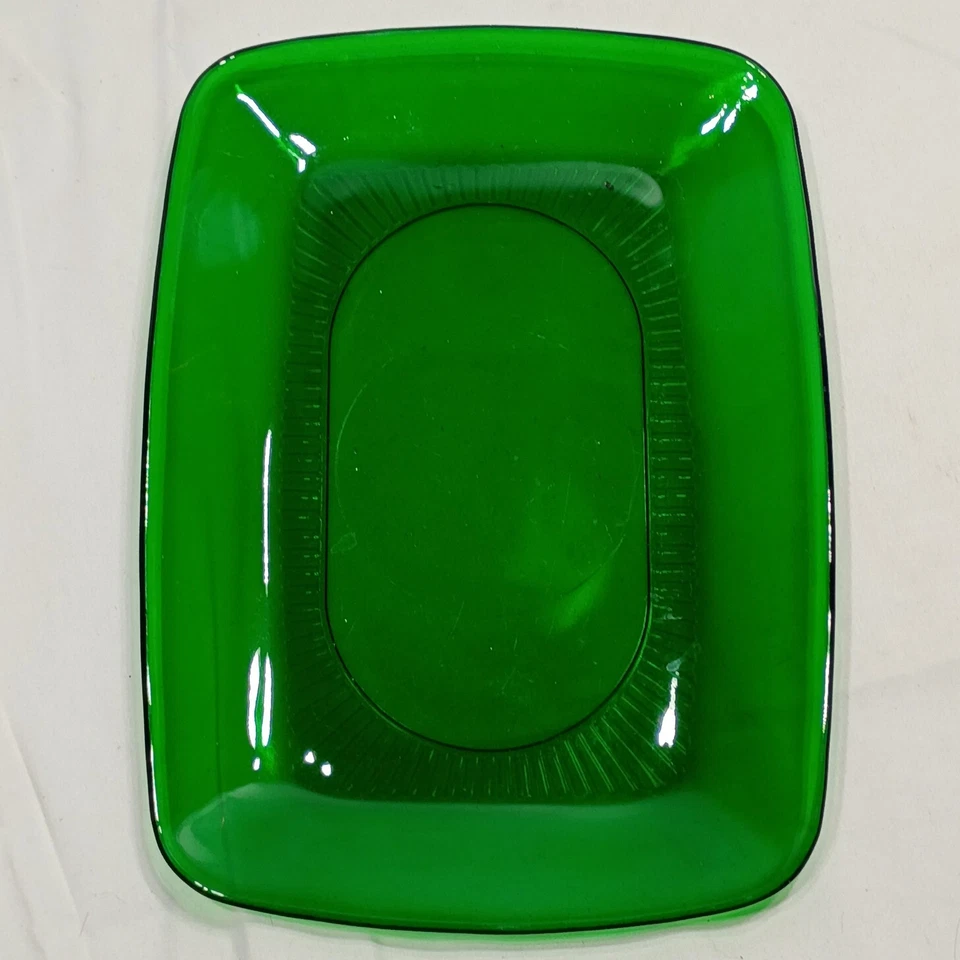 Vintage Anchor Hocking Forest Green Glass Plates  Ribbed Oval Center  Set of 2 - Image 4 of 4