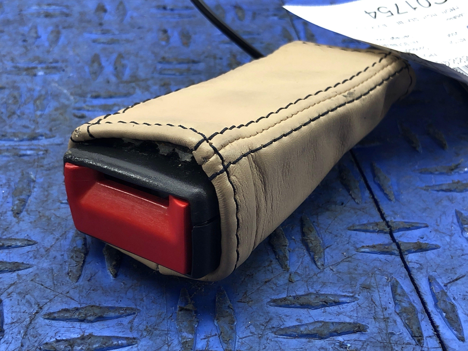 2006-2018 ASTON MARTIN VANTAGE V8 FRONT RIGHT SEATBELT BUCKLE