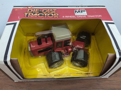 1/32 Ertl Farm Toy Massey Ferguson 4900 4WD Tractor - Picture 3 of 4