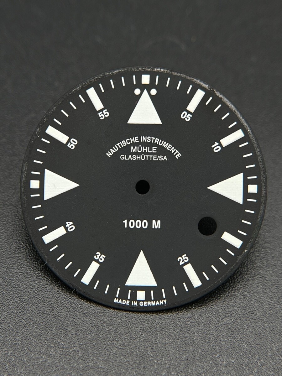MÜHLE GLASHÜTTE NAUTISCHE INSTRUMENTE 1000M ZIFFERBLATT DIVER MADE