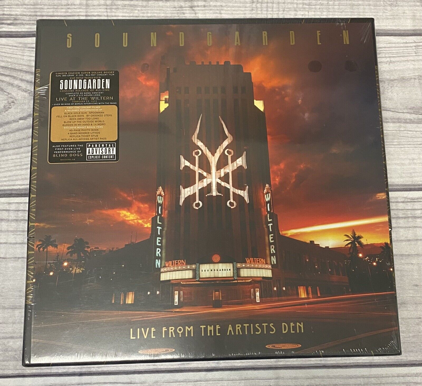 Soundgarden Live From The Artists Den Super Deluxe Box Set 4 LP DVD CD