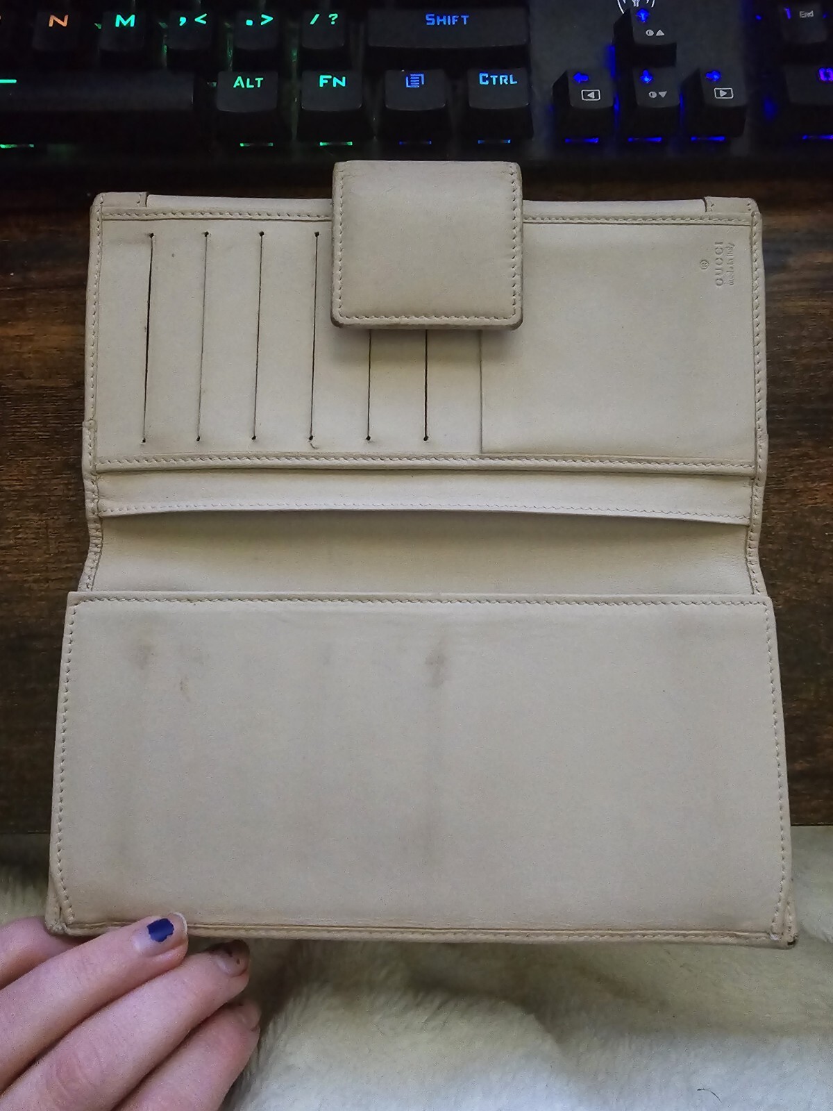 Gucci Snap Wallet - image 5