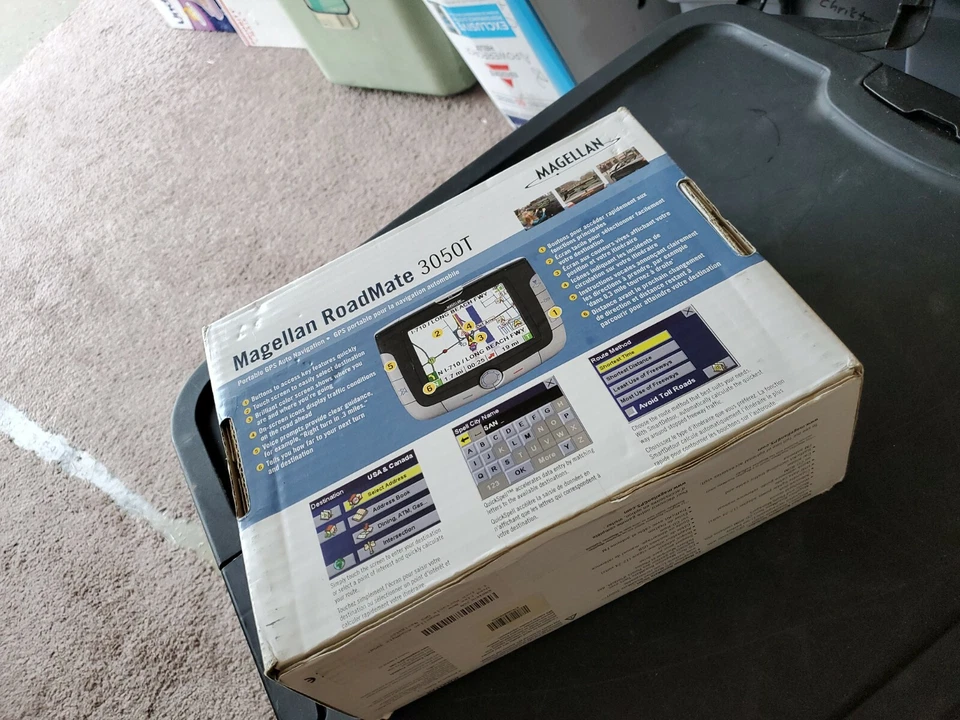 Magellan RoadMate 3050T Automotive GPS Receiver New - Image 4 of 4