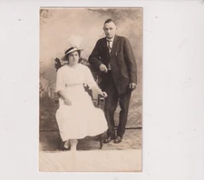 Postcard RPPC Real Photo Couple Posing AZO 1904-1918 Unposted