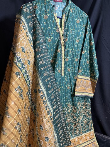 Beautiful emb cutwork Bin Saeed brand summer Lawn collection- $49 FREE SHIPPING - 第 2/16 張圖片