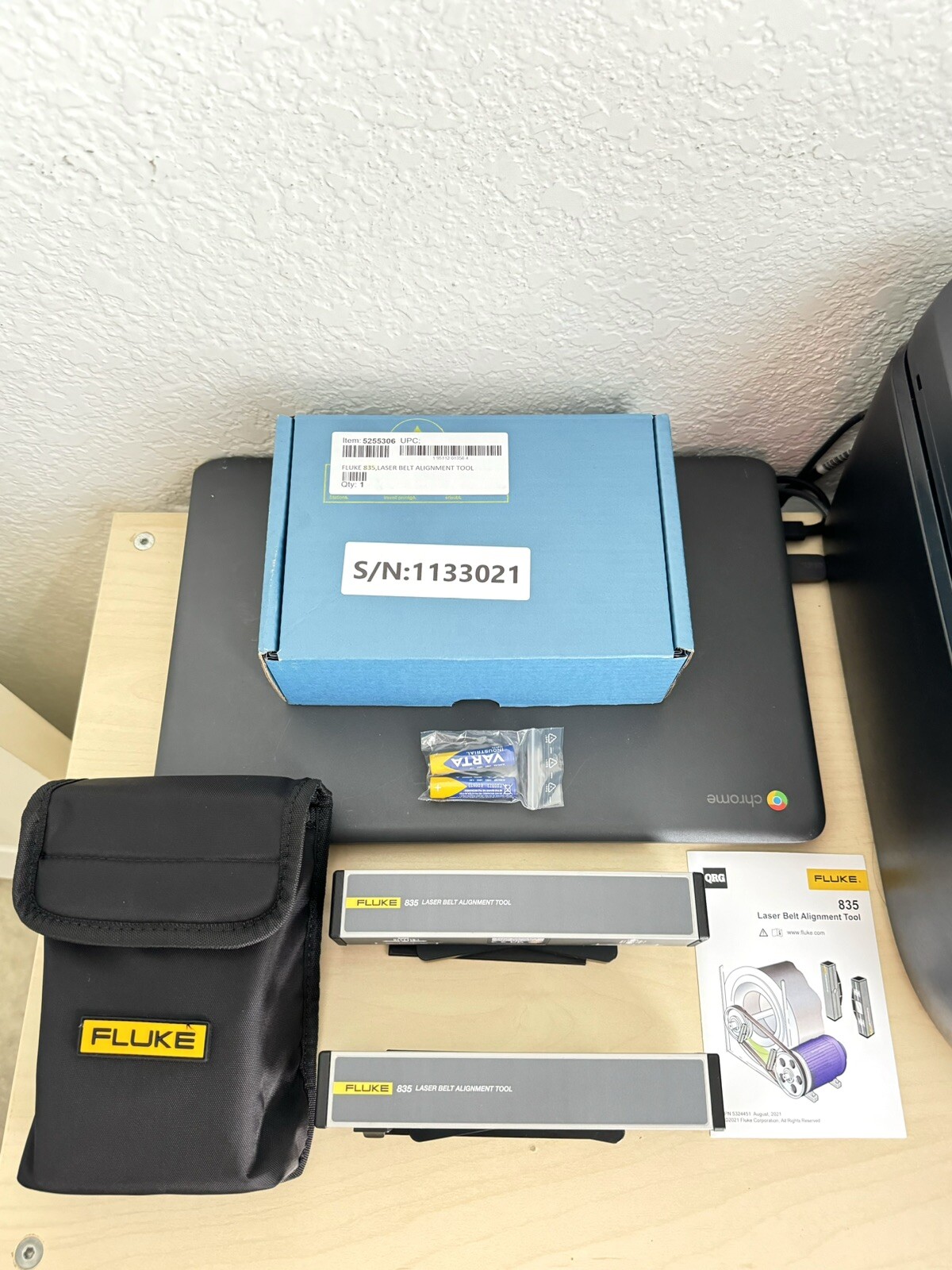 FLUKE 835 LASER BELT ALIGNMENT TOOL W / CASE / FREE SHIPPING