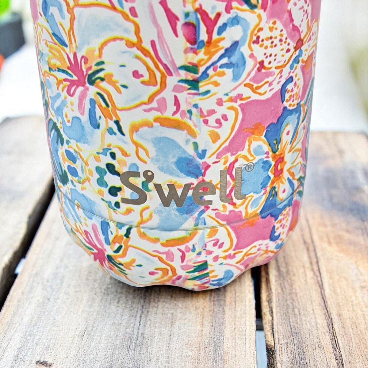 Starbucks Swell Lilly Pulitzer 17Oz Water Bottle Pink Resort