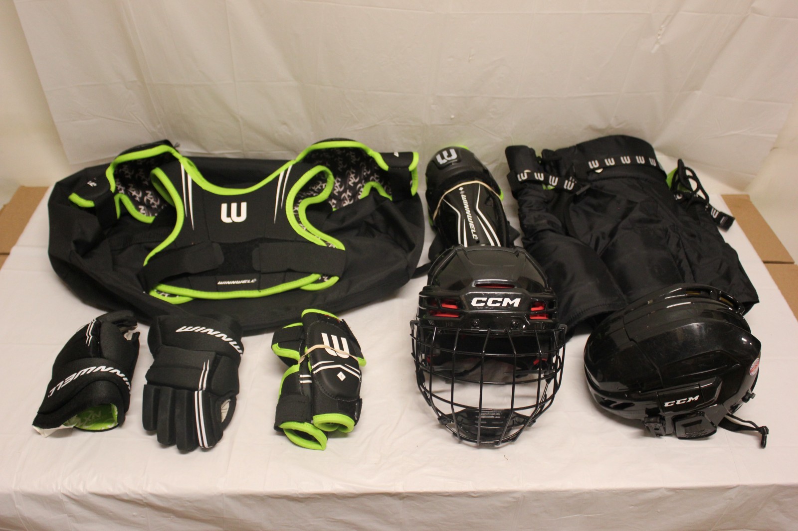 Winnwell ice hockey protective gear set youth lg starter kit w/ extra pants h1