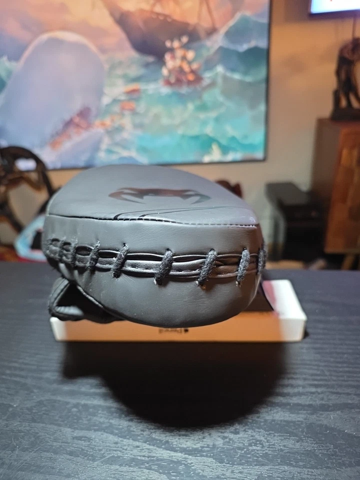 Guante de enfoque ligero Venum Boxing - negro - boxeo/kick boxing Foto 3 de 4