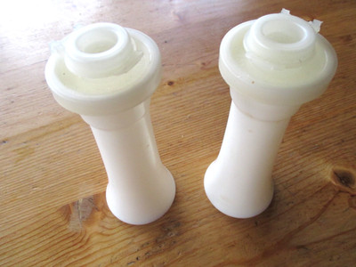 Tupperware 2 Würzbarone in weiss gut bis sehr gut erhalten -Vintage -RARITÄT