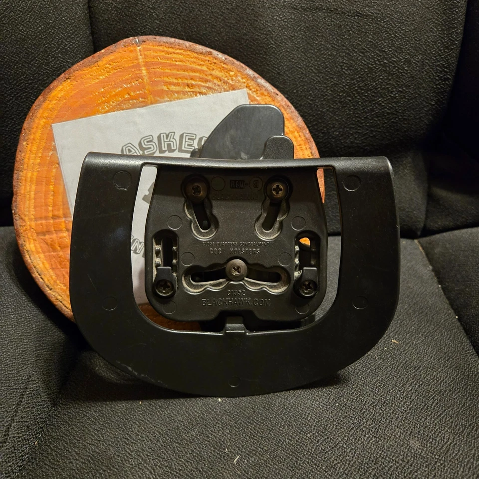 BLACKHAWK Serpa Sportster Holster For Glock 26/27/33 LH OWB Paddle Black Level 2 - Image 2 of 2