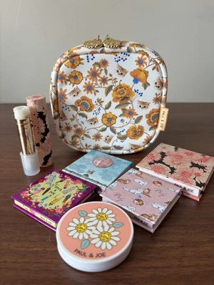 PAUL & JOE Makeup gift set and small cosmetic bag. New. Gift. Present. (2)