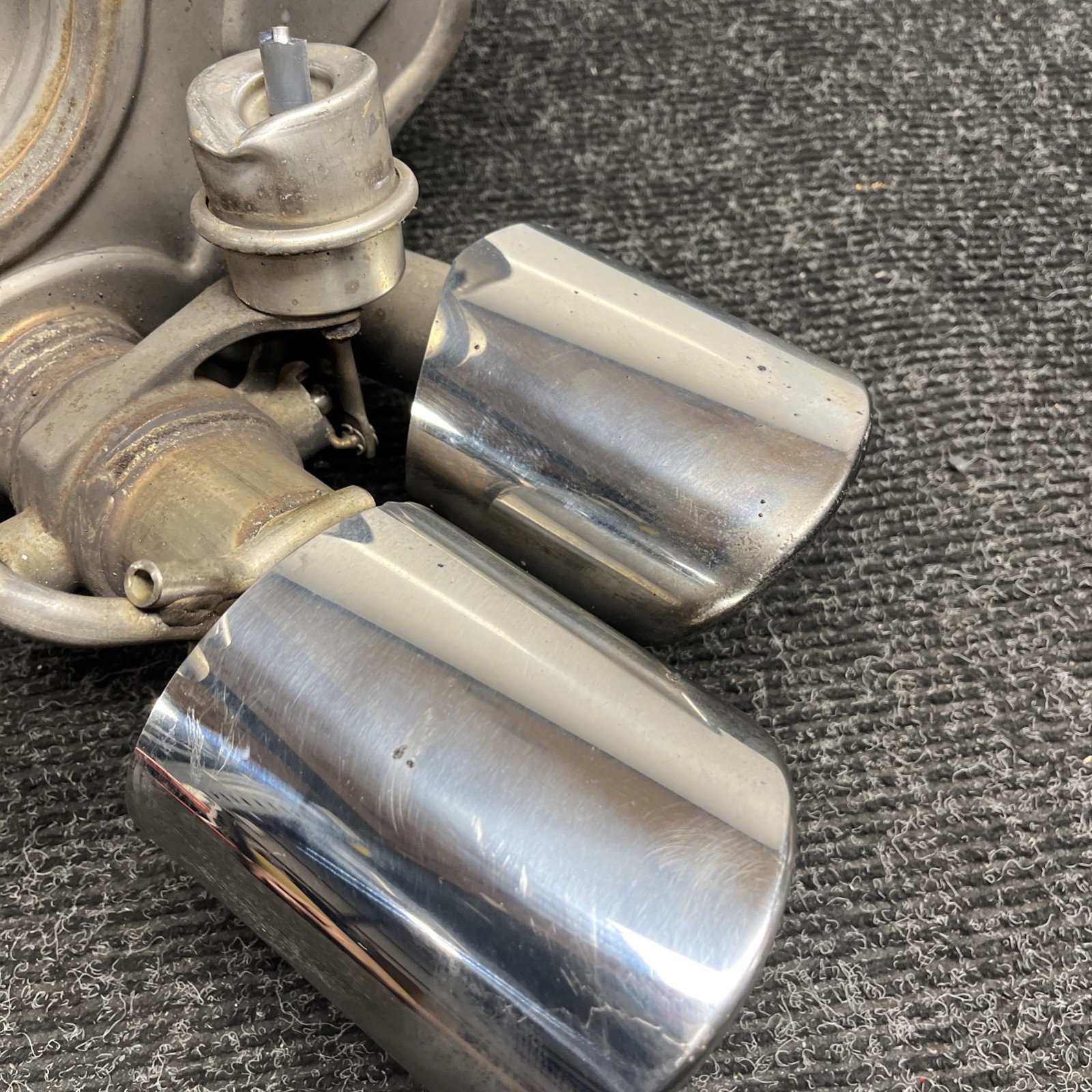 Maserati Ghibli 2014-2019 LEFT Muffler