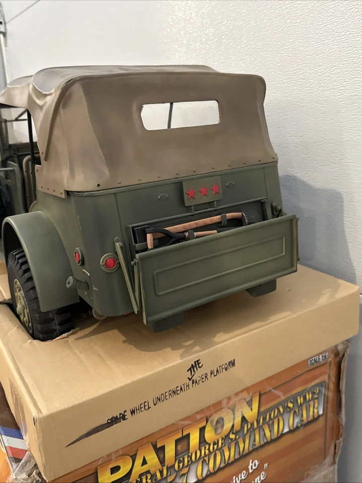 21st Century Ultimate Soldier Patton 2002 WC 57 Command Car 1:6 - muy raro  Foto 4 de 4