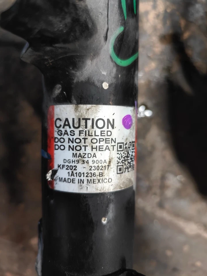 2020-2024 MAZDA CX-30 FRONT RIGHT PASSENGER SIDE SUSPENSION SET - Image 2 of 4