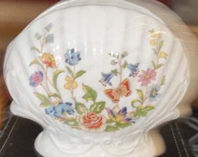 Vintage John Aynsley Shell Shaped Cottage Garden Vase - Made in England