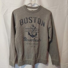 Vintage Boston, Massachusetts crewneck Gray Pullover Sweatshirt