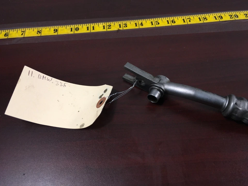 Línea de tubería de retorno de aceite de motor BMW 335i 2011-2013 7567208 OEM. Foto 3 de 4