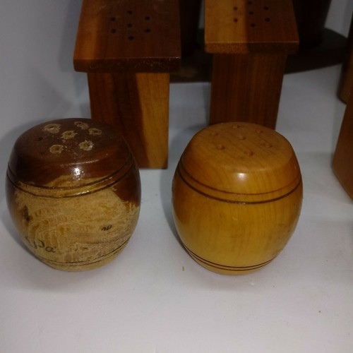Large Vintage Wood Salt Pepper Shakers Lot Owls Suitcase Outhouses with stoppers - Picture 6 of 8