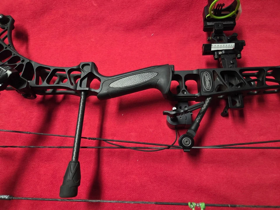 mathews compound bow v3x 33 - Image 4 of 4
