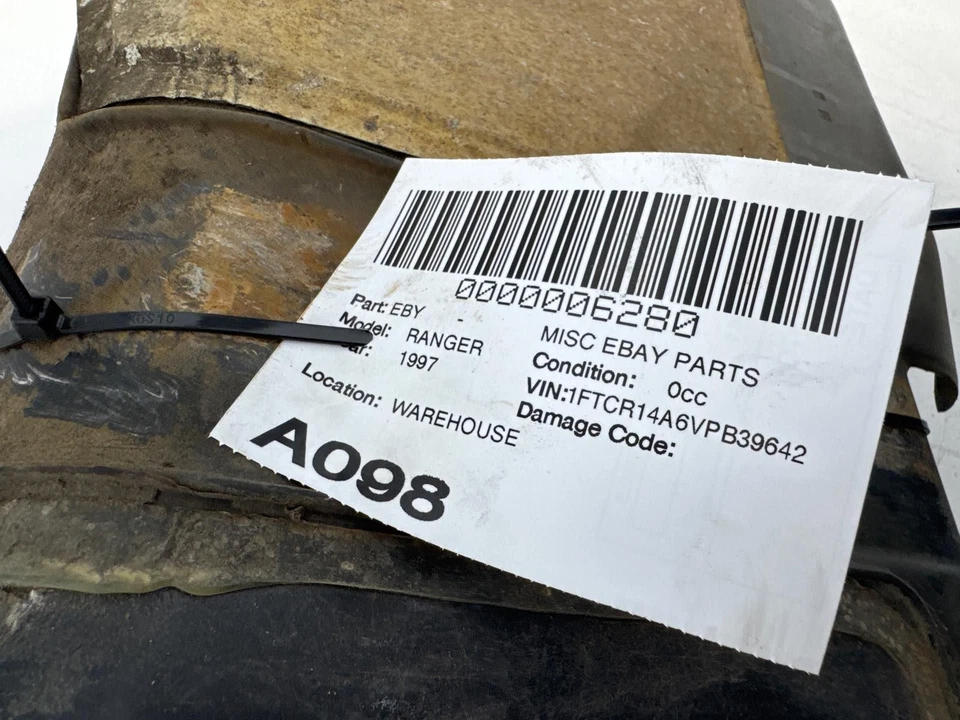 1995 - 1997 年福特 Ranger 油箱隔热罩原始设备制造商 — 第 3/4 张图片