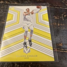 2022-23 Panini Chronicles - Vertex Walker Kessler #177 (RC)