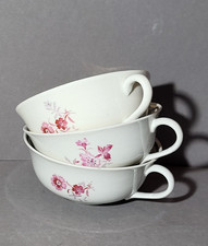 3 kleine Kompott- Schalen oder Tassen aus Porzellan, Blumendekor, mit Hankel