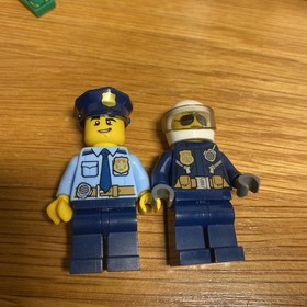 LEGO CITY: Mobile Command Center (60139) ~ Retired - Nearly Complete