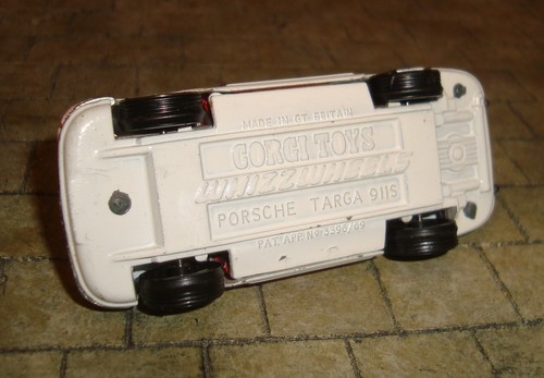 PORSCHE TARGA 911S POLIZEI CAR - CORGI WHIZZWHEELS -UNBOXED MADE IN GT BRITAIN - Picture 10 of 10