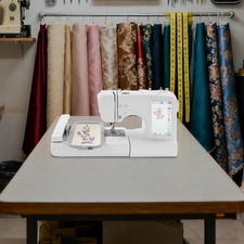 11 Sprachen Automatische Stickmaschine- und N&auml;hmaschine Mit 7-Zoll-Bildschirm