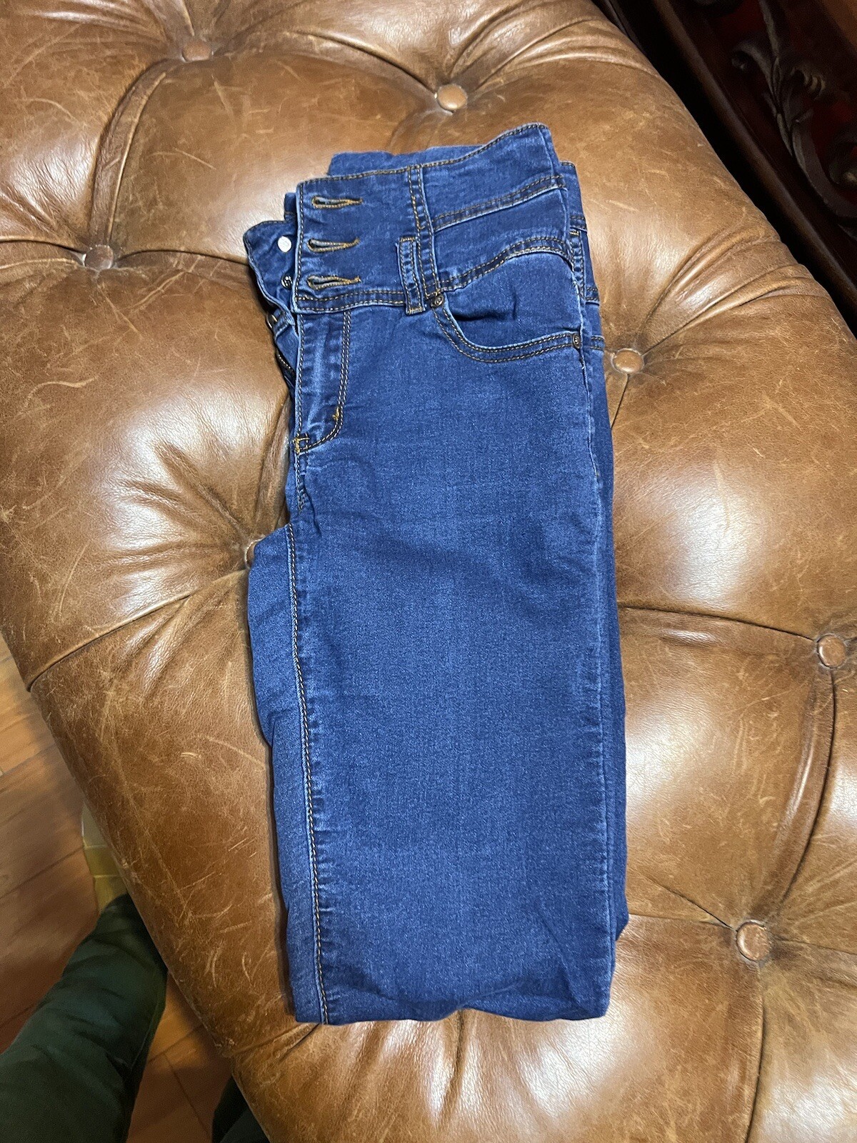 Junior Jeans - image 9