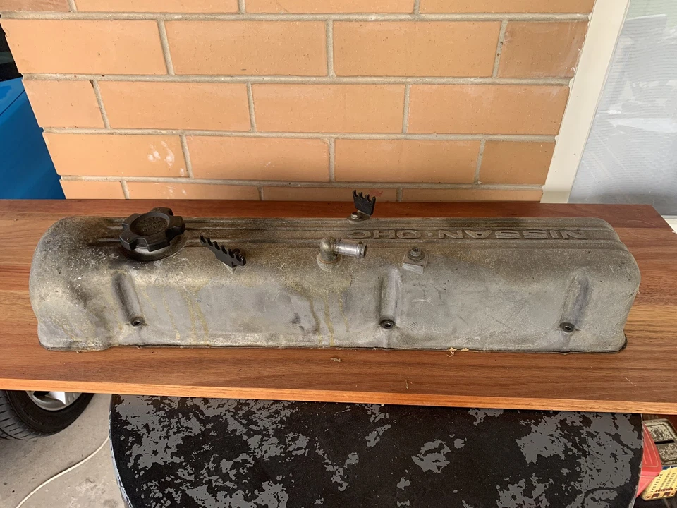 Nissan Datsun L28 Tapper/ Rocker Cover- L24,L26 240z,260z - image 2 of 4