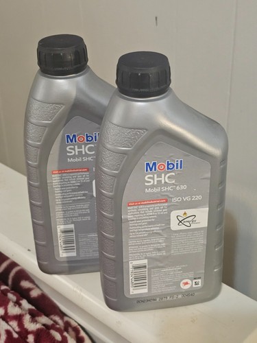 Aceite sintético para engranajes 2 x 1 cuarto de galón Mobil SHC 630 ISO VG 220 Supreme Performance - Imagen 2 de 2