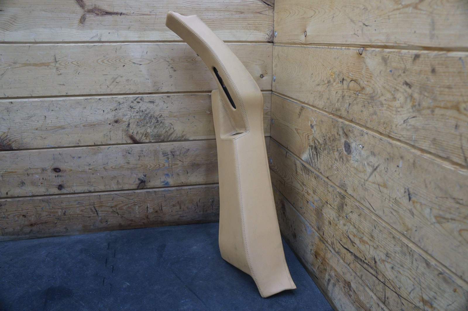 Left Center B-pillar Trim Beige 658698 65869805 Ferrari 360 Modena 2002