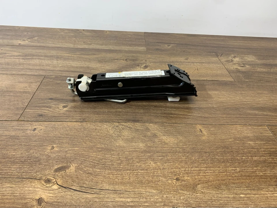 Mercedes E320 350 550 55AMG 2003-2009 rueda de emergencia repuesto neumático gato herramienta OEM Foto 4 de 4