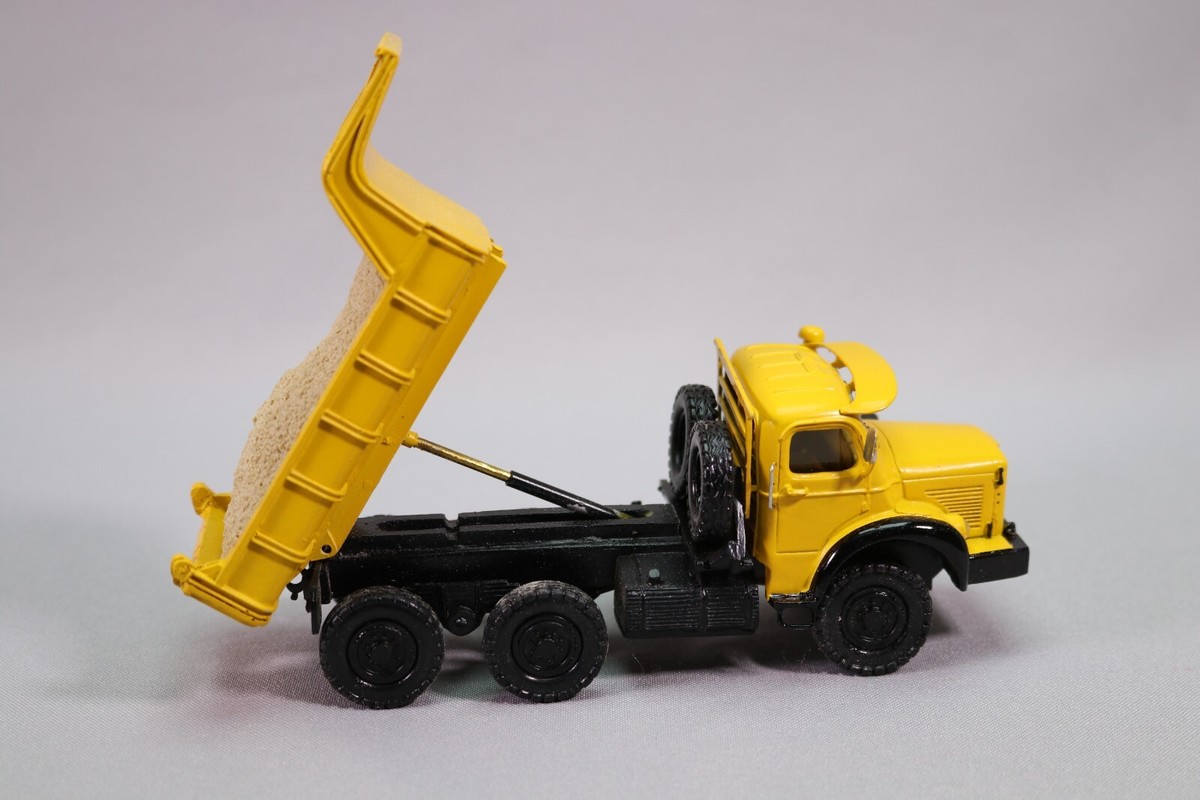 LG1685 MINITRUCKS M9 1/50 Kit résine monté Camion benne Berliet GBC