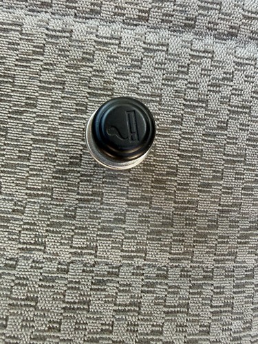 2000-2006 Toyota Tundra 12v Cigarette Lighter  *UNTESTED*